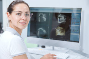 En Clínica dental Naves utilizamos las impresiones digitales en nuestros tratamientos de implantes dentales en Oviedo
